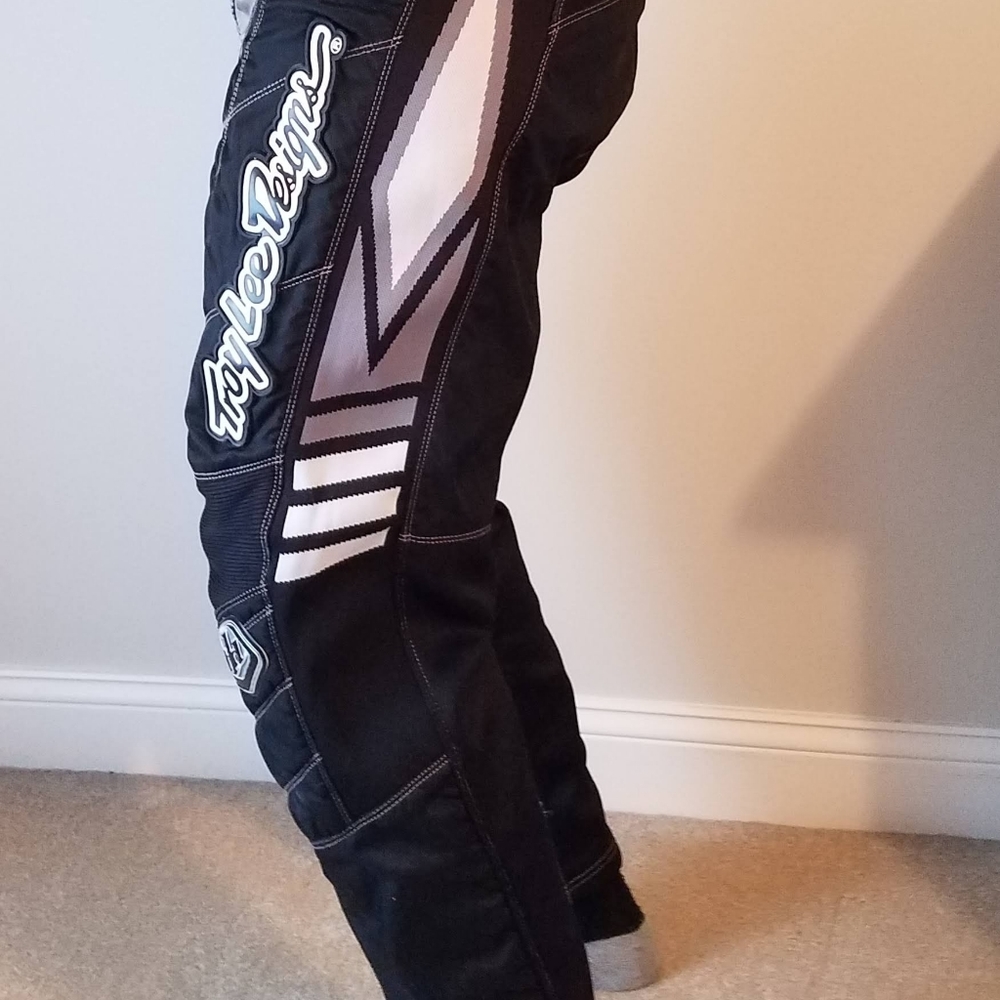 Troy Lee Design mountain bike pants. Men's size 34